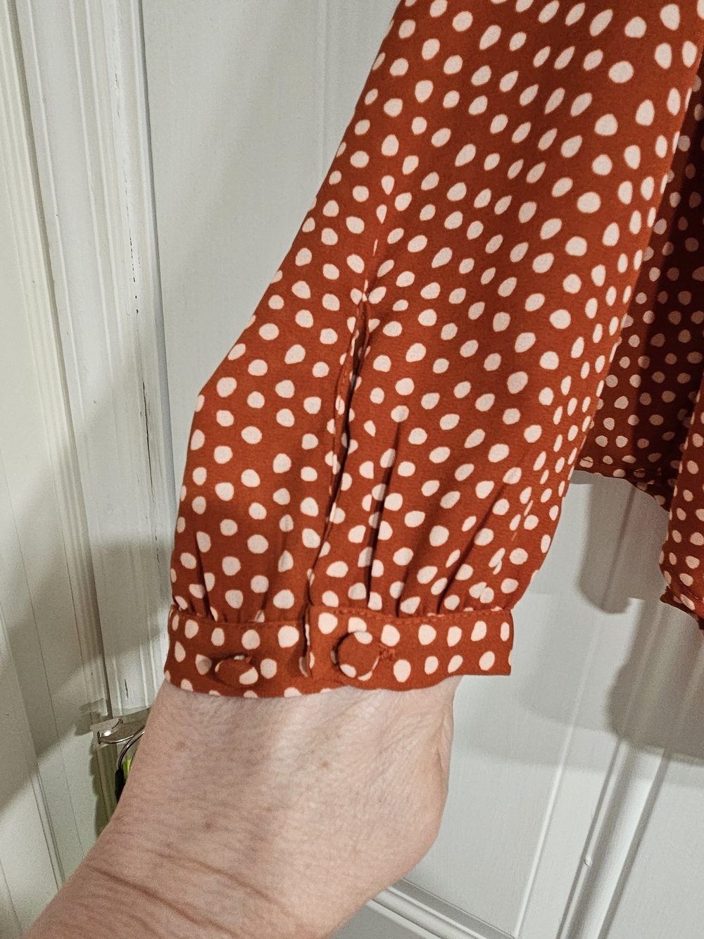 torrid Rust Red Dot Button-Front Blouse - Picture 5 of 8